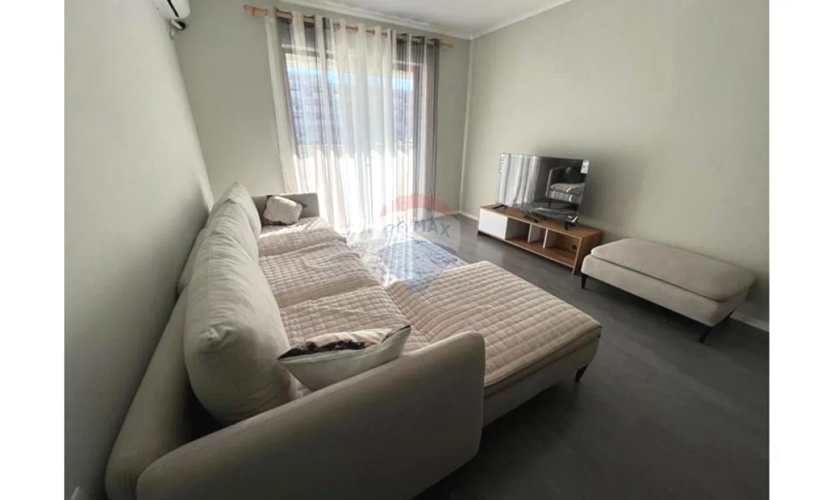 Shtepi me qera Apartament ne Tirane, 1+1, Mobilimi E mobiluar, Pagesa 50,000  Leke.