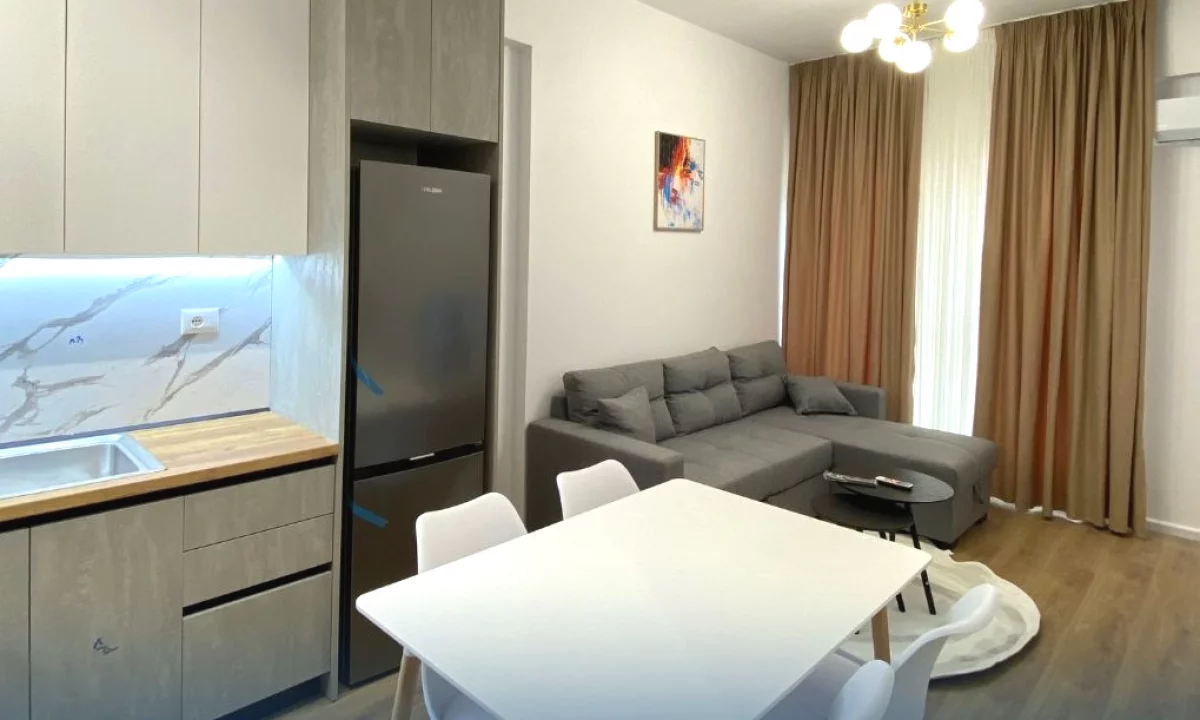 Appartamento in vendita a Tirana 1+1, Arredato