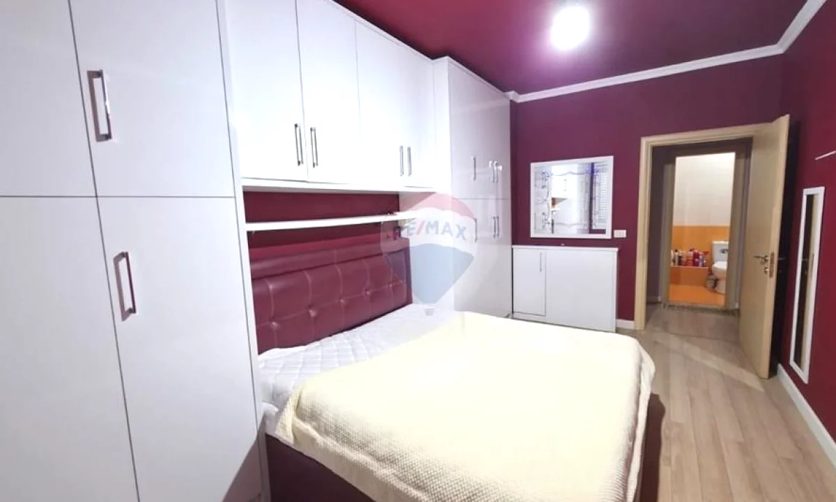 Appartamento in vendita a Tirana 1+1, Arredato