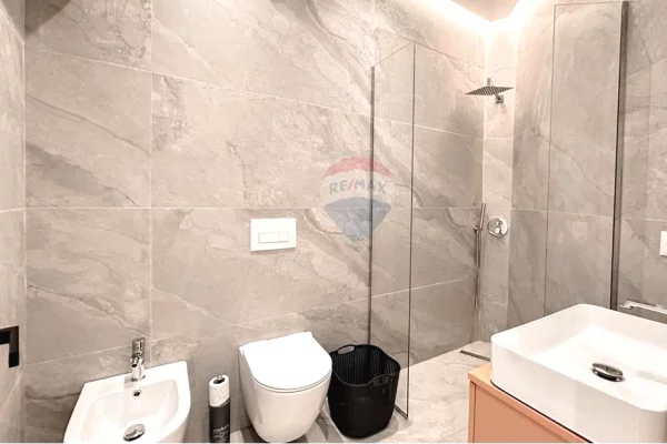 Appartamento in vendita a Tirana Garsoniere, Arredato