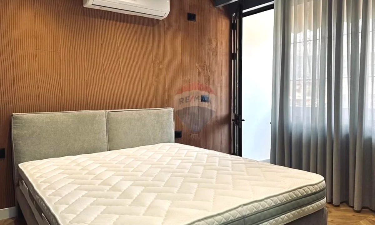 Appartamento in vendita a Tirana 1+1, Arredato