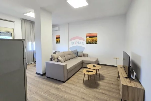 Appartamento in vendita a Tirana 2+1, Arredato