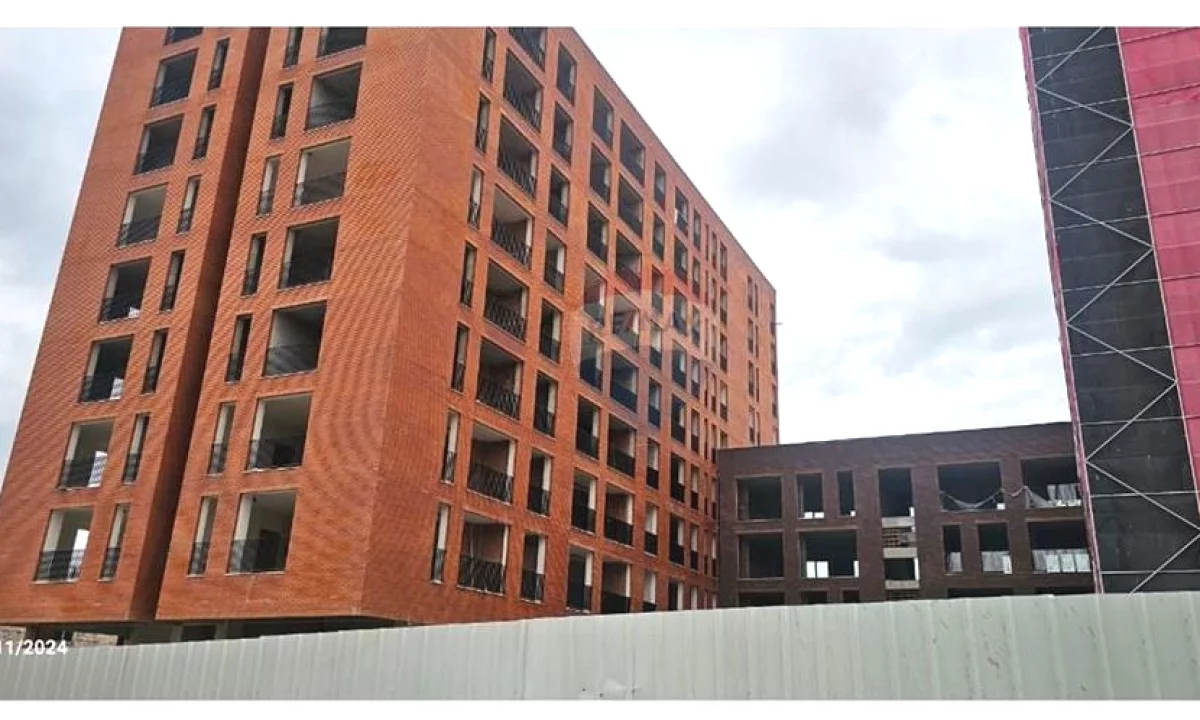 Shtepi ne shitje Apartament ne Tirane, 2+1, Mobilimi Bosh, pa mobiluar, Pagesa 152,450  Euro.