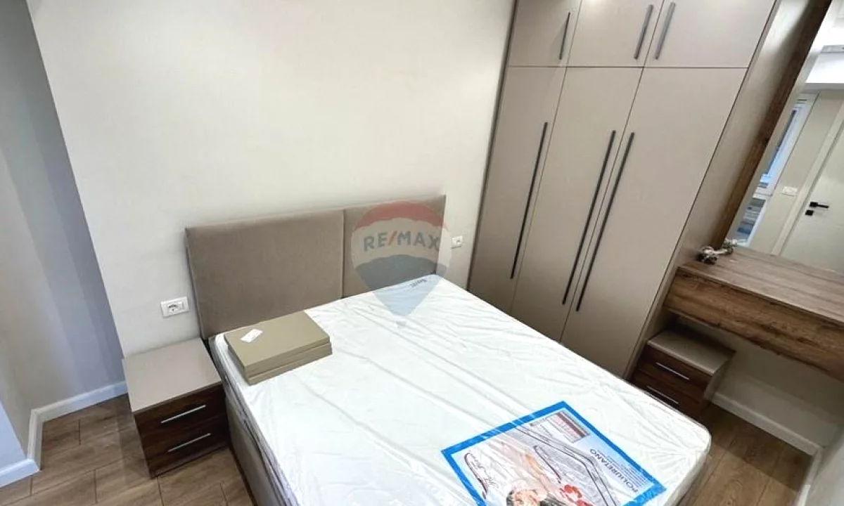 Appartamento in vendita a Tirana 1+1, Arredato