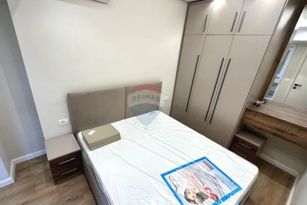 Shitet Apartament 1+1 i mobiluar te 21 Dhjetori (530471006-268)