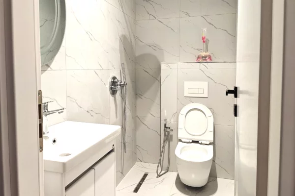 Appartamento in vendita a Tirana 1+1, Arredato