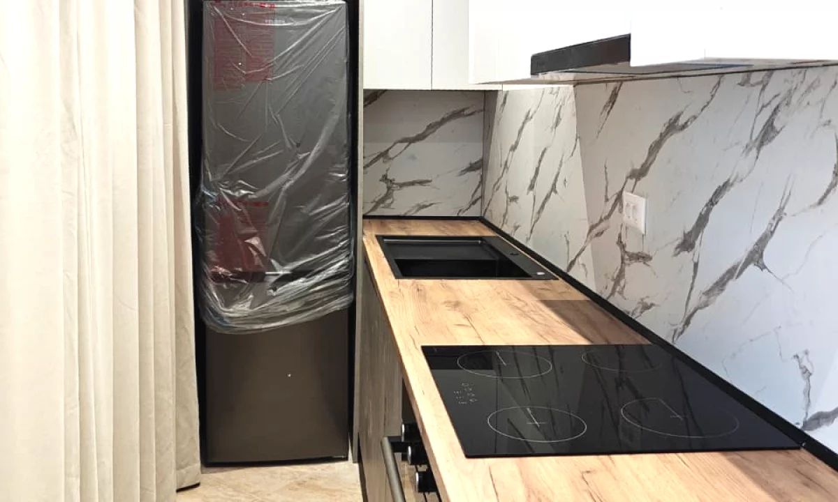 Appartamento in vendita a Tirana 1+1, Arredato