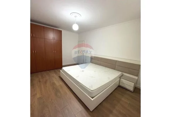 Shitet Apartament 2+1 tek Oxhaku (530571010-1)