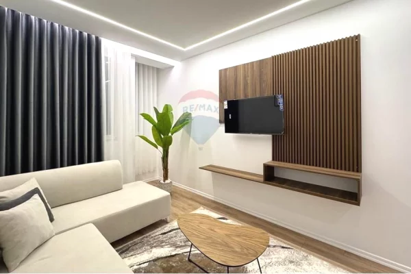 Appartamento in vendita a Tirana 1+1, Arredato