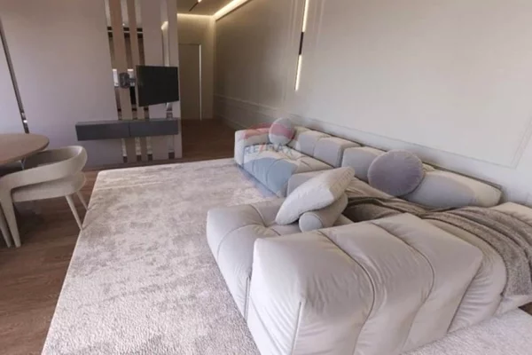 Shtepi ne shitje Apartament ne Tirane, 1+1, Mobilimi Bosh, pa mobiluar, Pagesa 88,000  Euro.