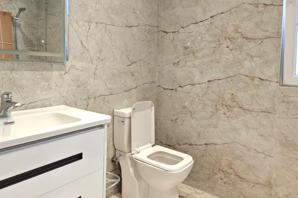 Shtepi me qera Apartament ne Tirane, 2+1, Mobilimi E mobiluar, Pagesa 600  Euro.