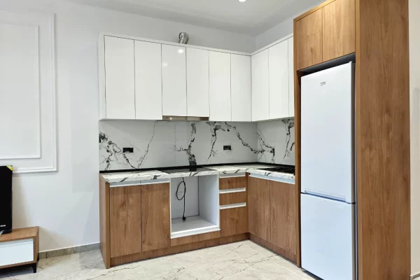 Shtepi me qera Apartament ne Tirane, 2+1, Mobilimi E mobiluar, Pagesa 600  Euro.