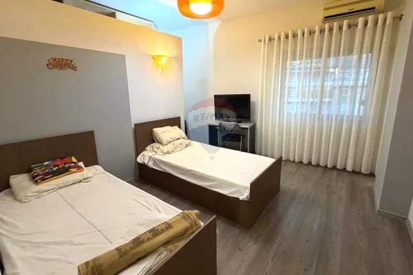 Appartamento in vendita a Tirana 2+1, Arredato