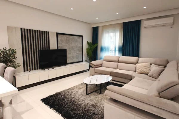 Shtepi me qera Apartament ne Tirane, 2+1, Mobilimi E mobiluar, Pagesa 650  Euro.