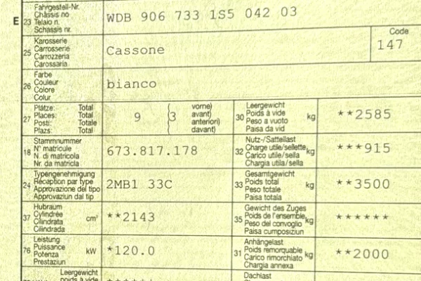 Auto in Vendita a Durazzo, Mercedes-Benz, 2010 Diesel,Kambio Manual Pagamento 15,000  Euro.