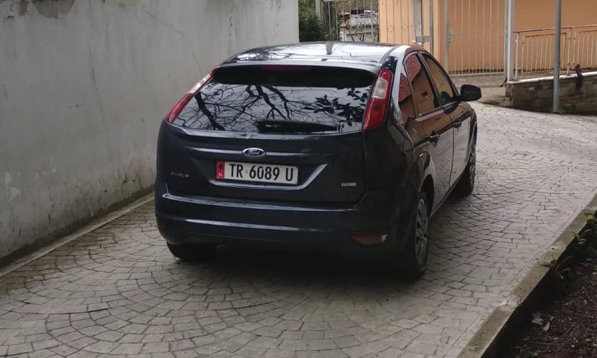 Auto in Vendita a Tirana, Ford, 2010 Diesel,Kambio Manual Pagamento 340,000  Leke.