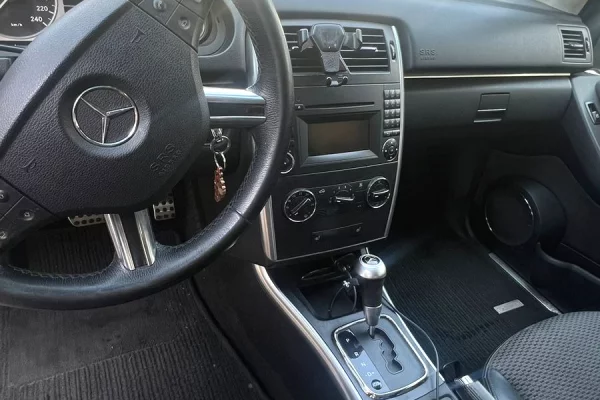 Auto in Vendita a Tirana - 4,000 Euro