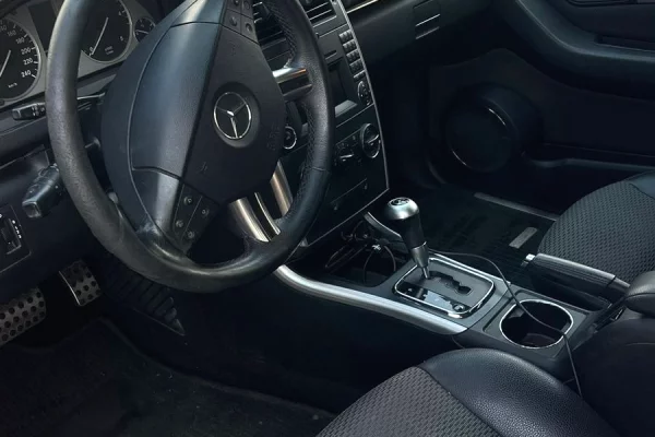 Auto in Vendita a Tirana, Mercedes-Benz, 2009 Diesel,Kambio Automatik Pagamento 4,000  Euro.