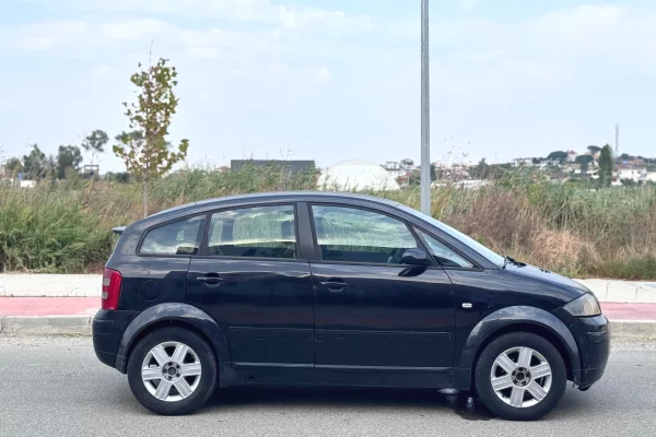 Auto in Vendita a Durazzo, Audi, 2003 Benzine,Kambio Manual Pagamento 1,500  Euro.