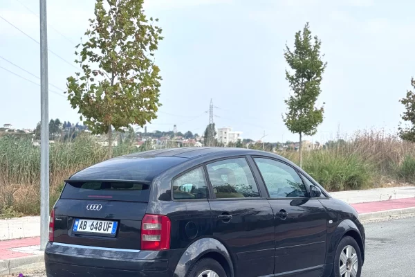 Auto in Vendita a Durazzo - 1,500 Euro