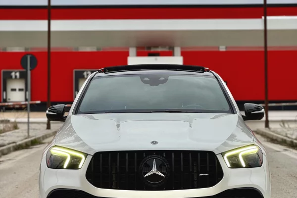 Makina ne shitje ne Durres, Mercedes-Benz, 2023 Benzine,Kambio Automatik Pagesa 80,000  Euro.