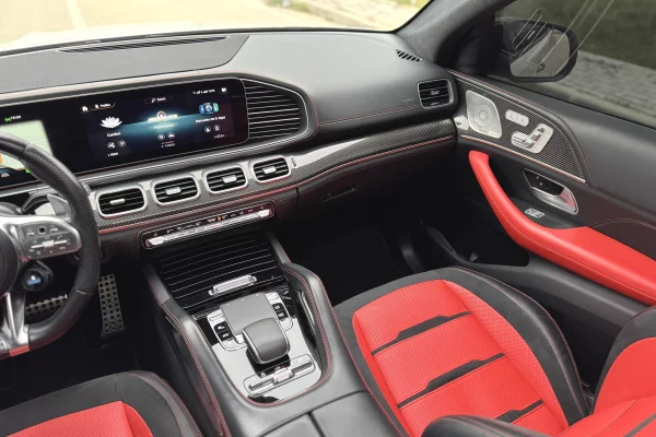 Makina ne shitje ne Durres, Mercedes-Benz, 2023 Benzine,Kambio Automatik Pagesa 80,000  Euro.