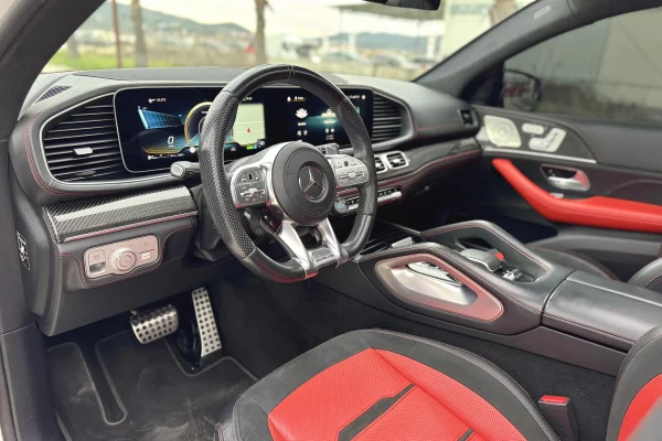 Makina ne shitje ne Durres, Mercedes-Benz, 2023 Benzine,Kambio Automatik Pagesa 80,000  Euro.