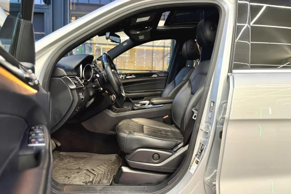 Makina ne shitje ne Durres, Mercedes-Benz, 2016 Diesel,Kambio Automatik Pagesa 23,000  Euro.