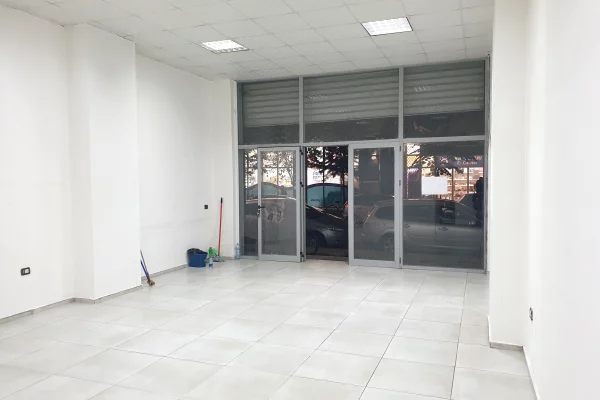 Business Property for Rent 1+1 in Tirana - 45,000 Leke