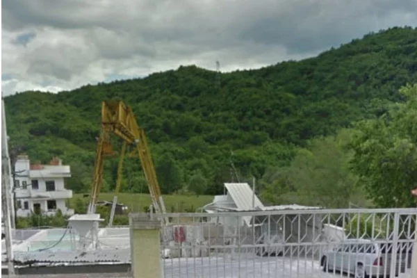 Ambient biznesi me qera 1+1 ne Tirane - 700 Euro