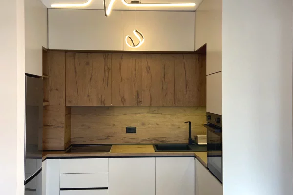 Shtepi me qera Apartament ne Tirane, 2+1, Mobilimi E mobiluar, Pagesa 550  Euro.