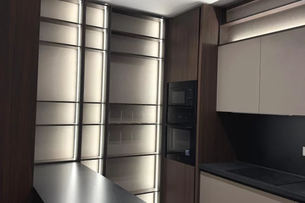 Shtepi me qera Apartament ne Tirane, 2+1, Mobilimi E mobiluar, Pagesa 2,800  Euro.