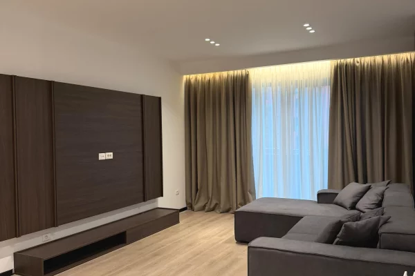 Shtepi me qera Apartament ne Tirane, 2+1, Mobilimi E mobiluar, Pagesa 2,800  Euro.