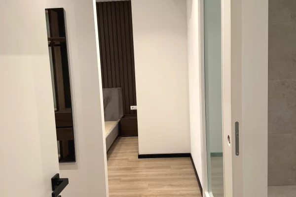Shtepi me qera Apartament ne Tirane, 2+1, Mobilimi E mobiluar, Pagesa 2,800  Euro.