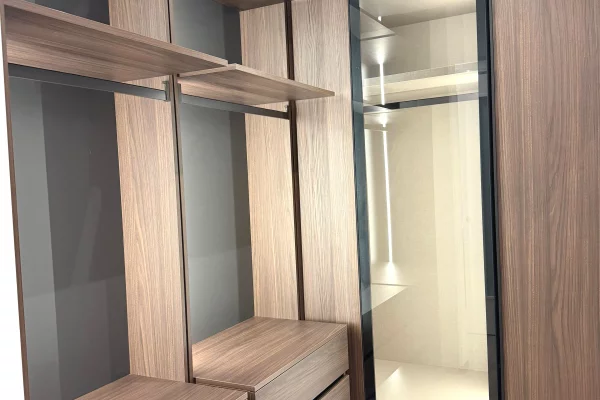 Shtepi me qera Apartament ne Tirane, 2+1, Mobilimi E mobiluar, Pagesa 2,800  Euro.