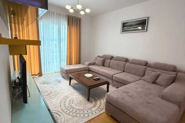 Shtepi me qera Apartament ne Tirane, 2+1, Mobilimi E mobiluar, Pagesa 900  Euro.