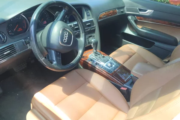 Auto in Vendita a Koriza - 3,500 Euro