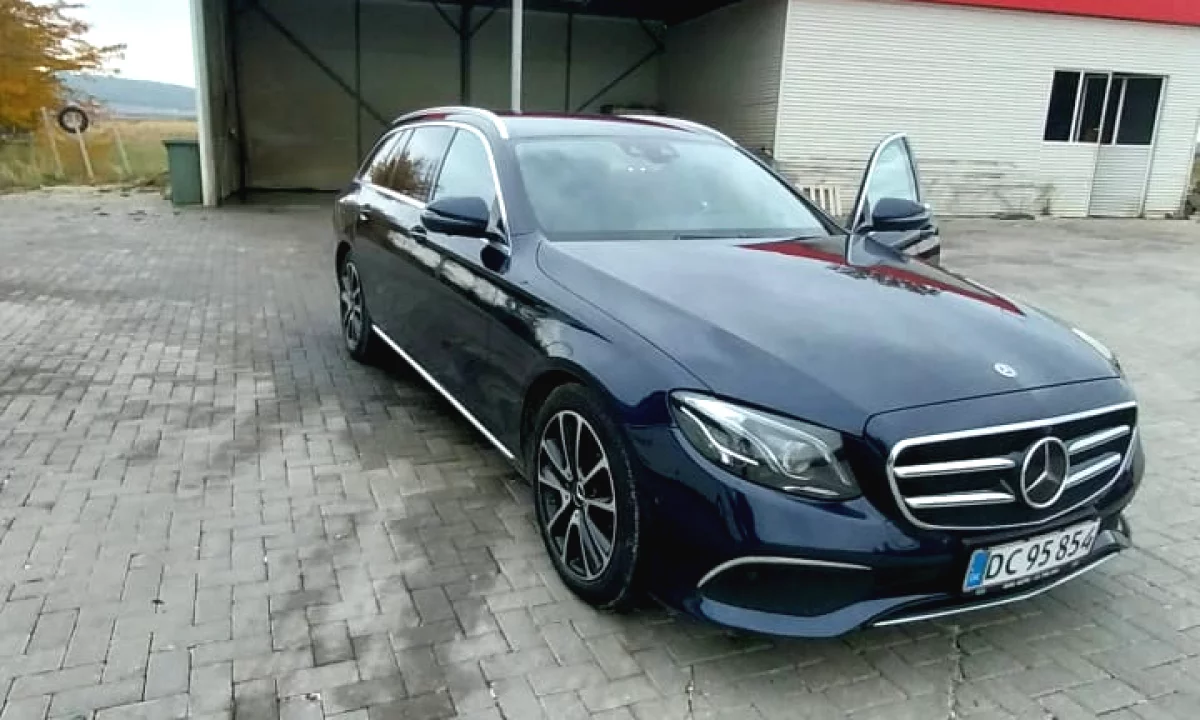 Auto in Vendita a Pristina, Mercedes-Benz, 2019 Diesel,Kambio Steptronic-Tiptronic Pagamento 15,000  Euro.