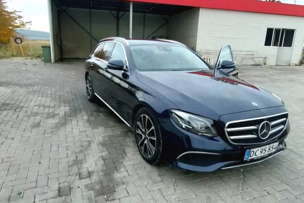 Auto in Vendita a Pristina, Mercedes-Benz, 2019 Diesel,Kambio Steptronic-Tiptronic Pagamento 15,000  Euro.