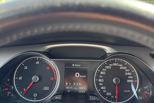 Auto in Vendita a Tirana, Audi, 2015 Diesel,Kambio Automatik Pagamento 10,000  Euro.