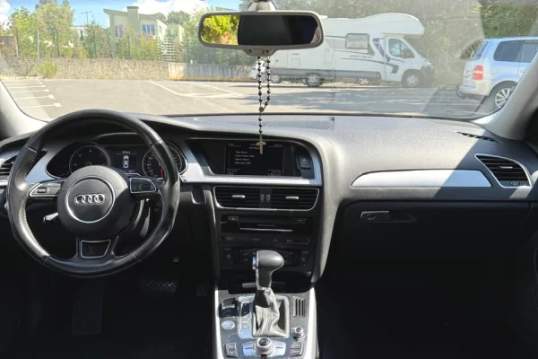 Auto in Vendita a Tirana, Audi, 2015 Diesel,Kambio Automatik Pagamento 10,000  Euro.