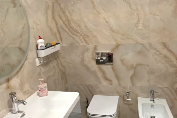 Jepet me qira ambient per zyre – 120 m2