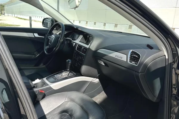 Auto in Vendita a Tirana, Audi, 2012 Benzine,Kambio Automatik Pagamento 6,000  Euro.