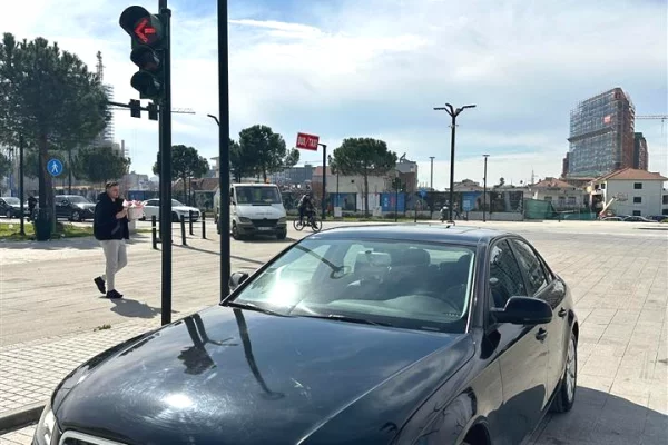 Auto in Vendita a Tirana - 6,000 Euro