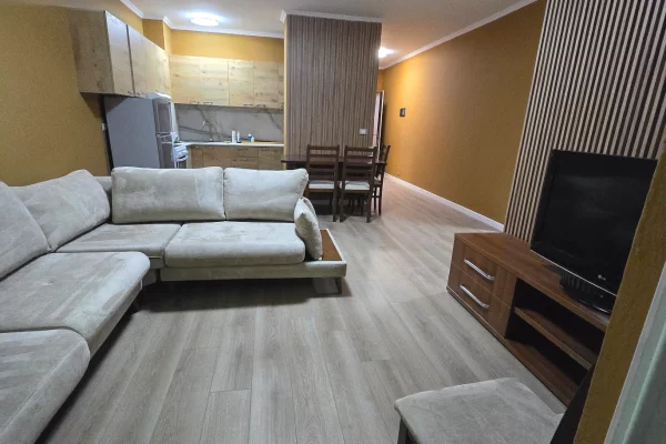 Shtepi me qera Apartament ne Tirane, 2+1, Mobilimi E mobiluar, Pagesa 70,000  Leke.