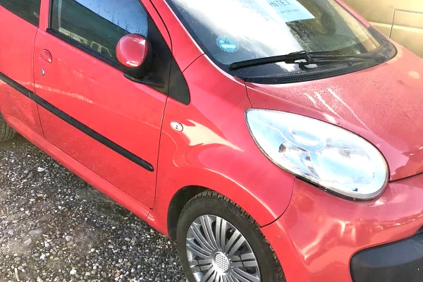 Auto in Vendita a Tirana - 300,000 Leke