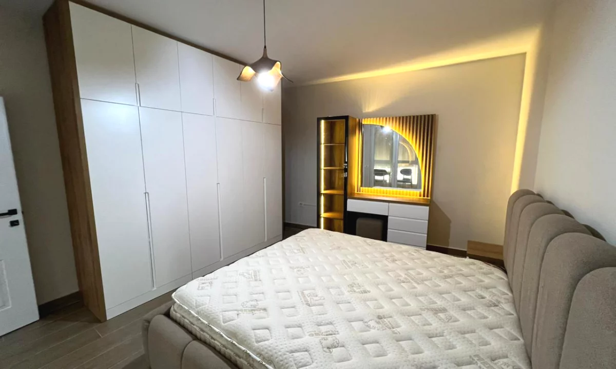 Appartamento in affitto a Tirana 1+1, Arredato