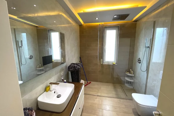 Casa in vendita 2+1 a Tirana - 285,002 Euro