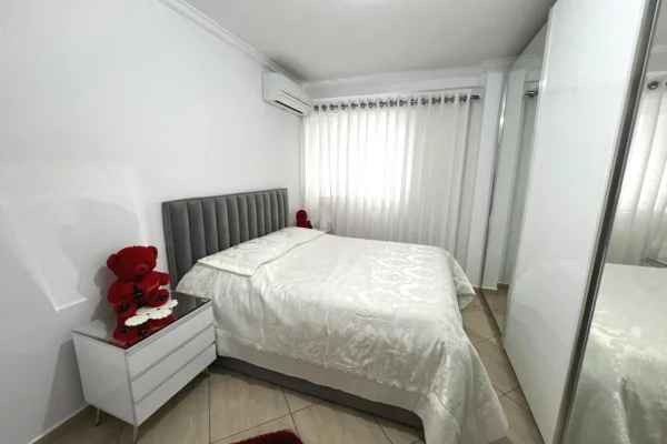 Shtepi me qera Apartament ne Tirane, 2+1, Mobilimi E mobiluar, Pagesa 702  Euro.