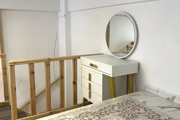 Duplex (casa a 2 piani) in affitto a Tirana 1+1, Arredato